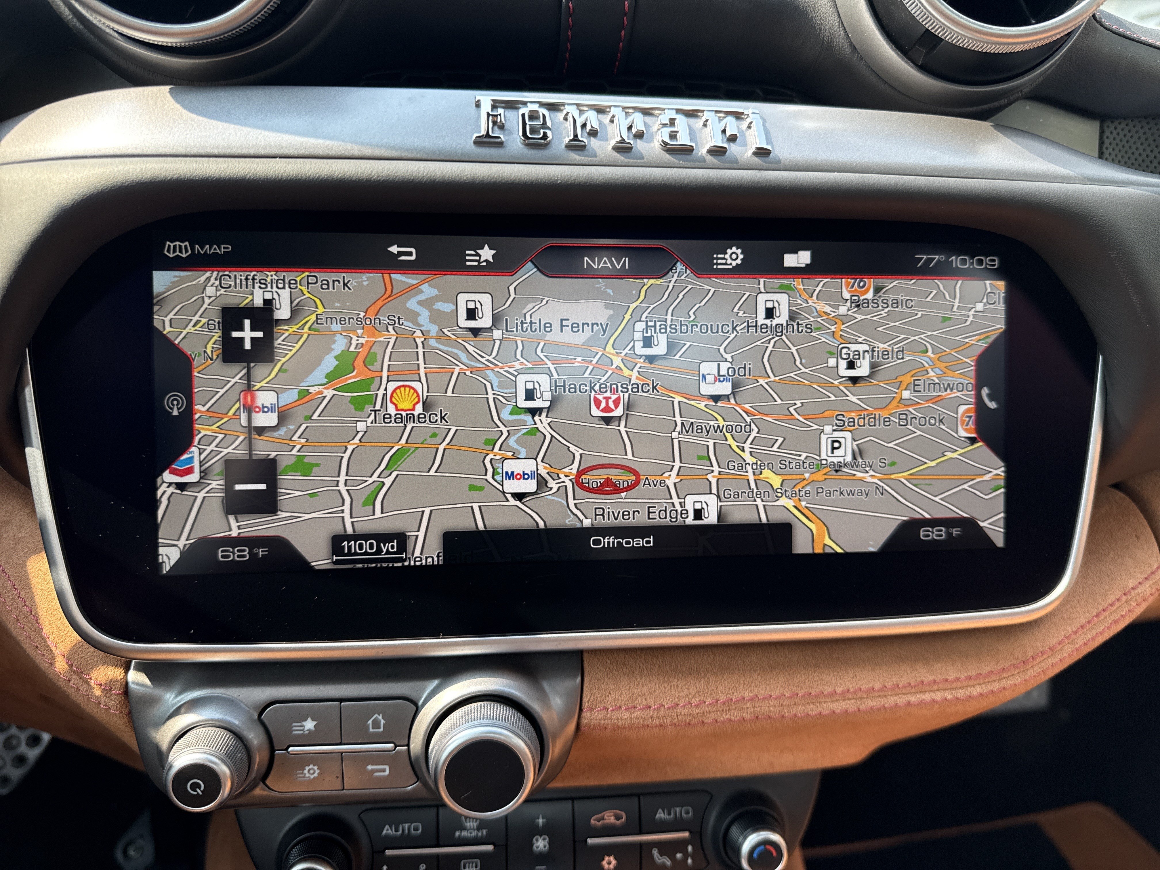 Used 2019 Ferrari Portofino RWD image 17