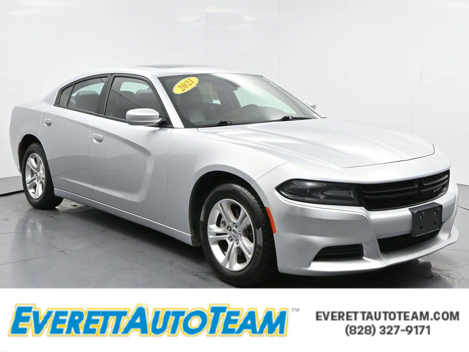 Used 2021 Dodge Charger SXT w/ Leather Interior Group image 1