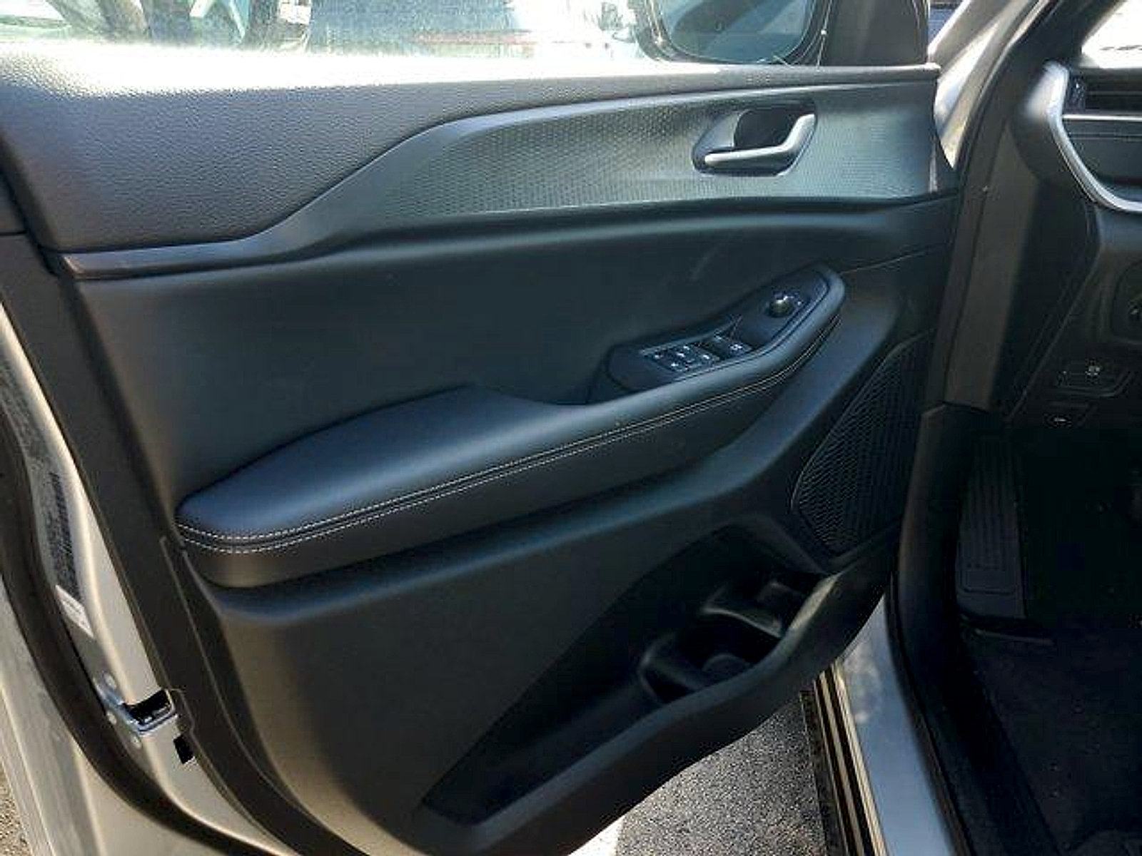 New 2024 Jeep Grand Cherokee L Laredo AWD/4WD image 9