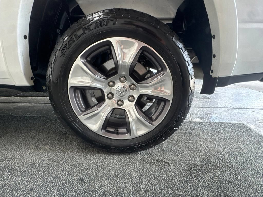 Used 2021 RAM 1500 Laramie AWD/4WD image 10