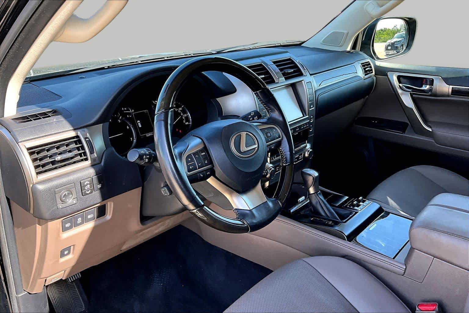 Used 2020 Lexus GX 460 Premium w/ Premium Package AWD/4WD image 18