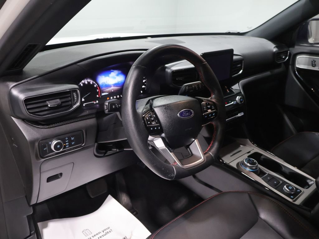 Used 2022 Ford Explorer ST-Line w/ Class IV Trailer Tow Package AWD/4WD image 16