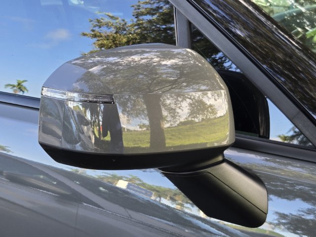 Used 2025 Hyundai Santa Fe SEL FWD image 9