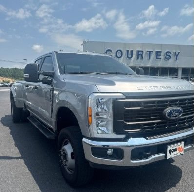 Used 2023 Ford F350 XL w/ XL Driver Assist Package AWD/4WD image 1