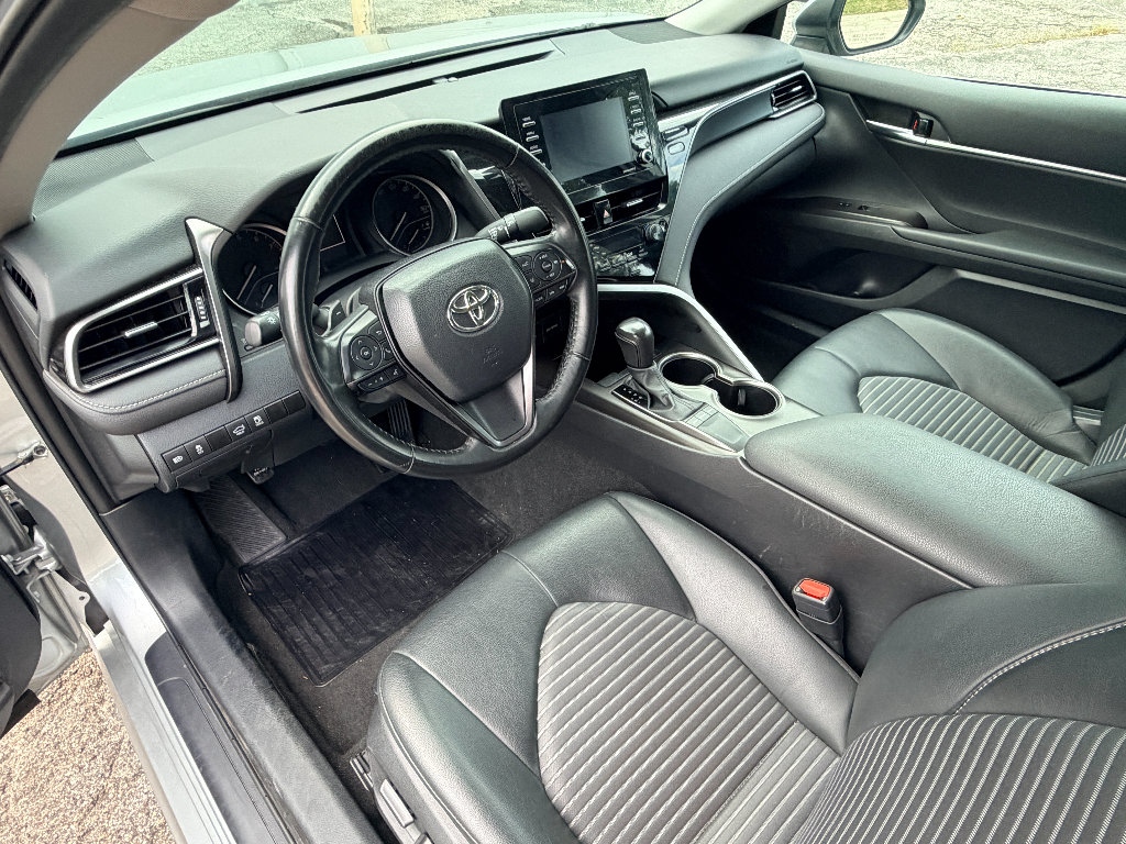 Used 2024 Toyota Camry SE FWD image 12
