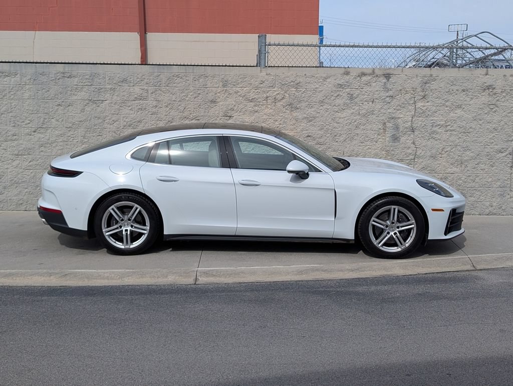 Certified 2025 Porsche Panamera RWD image 9
