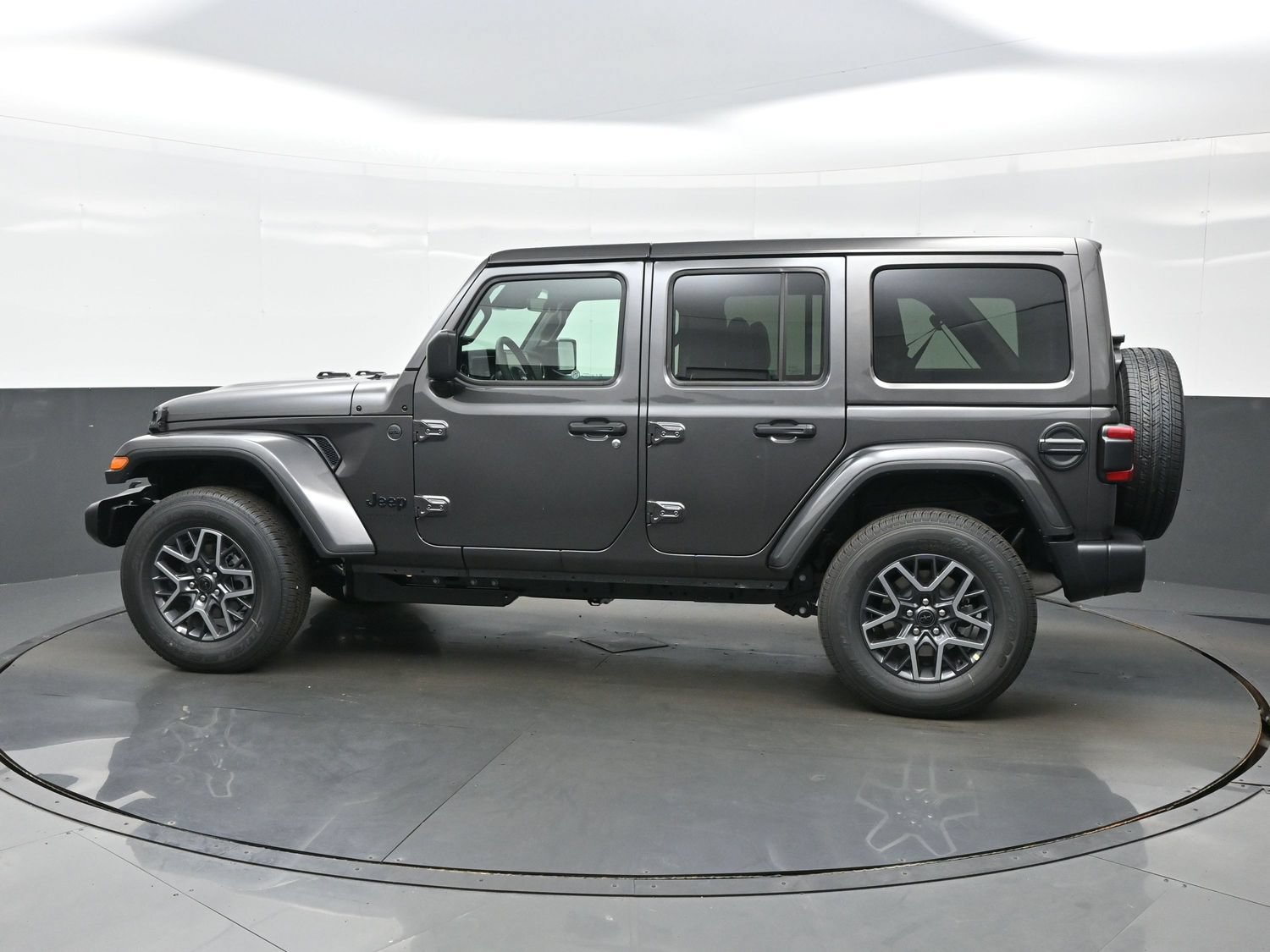 New 2026 Jeep Wrangler Unlimited Sahara AWD/4WD image 4