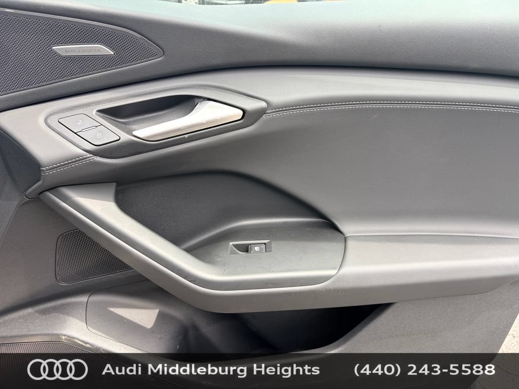 Certified 2025 Audi Q6 e-tron Premium Plus w/ Premium Plus AWD/4WD image 19