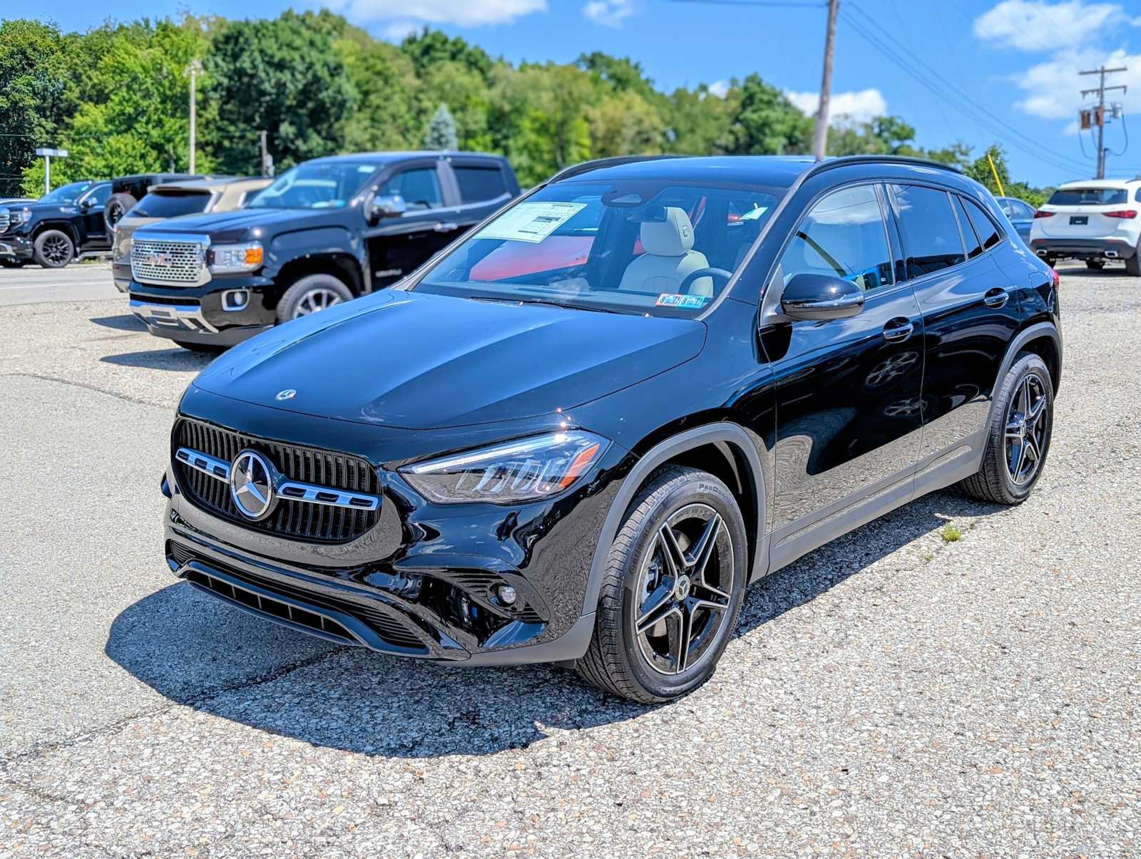 New 2026 Mercedes-Benz GLA 250 4MATIC image 1