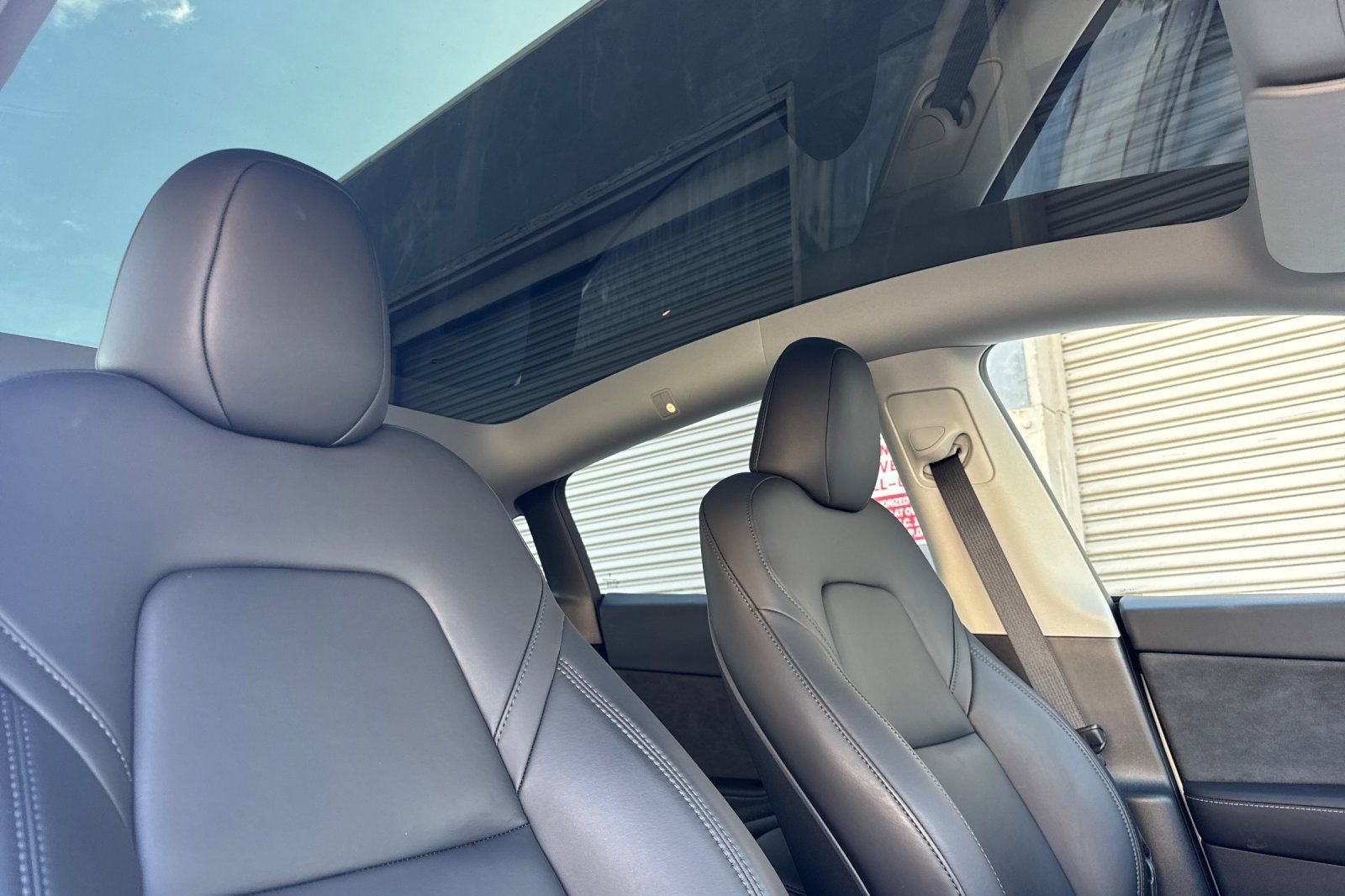 Used 2025 Tesla Model Y Performance AWD/4WD image 19