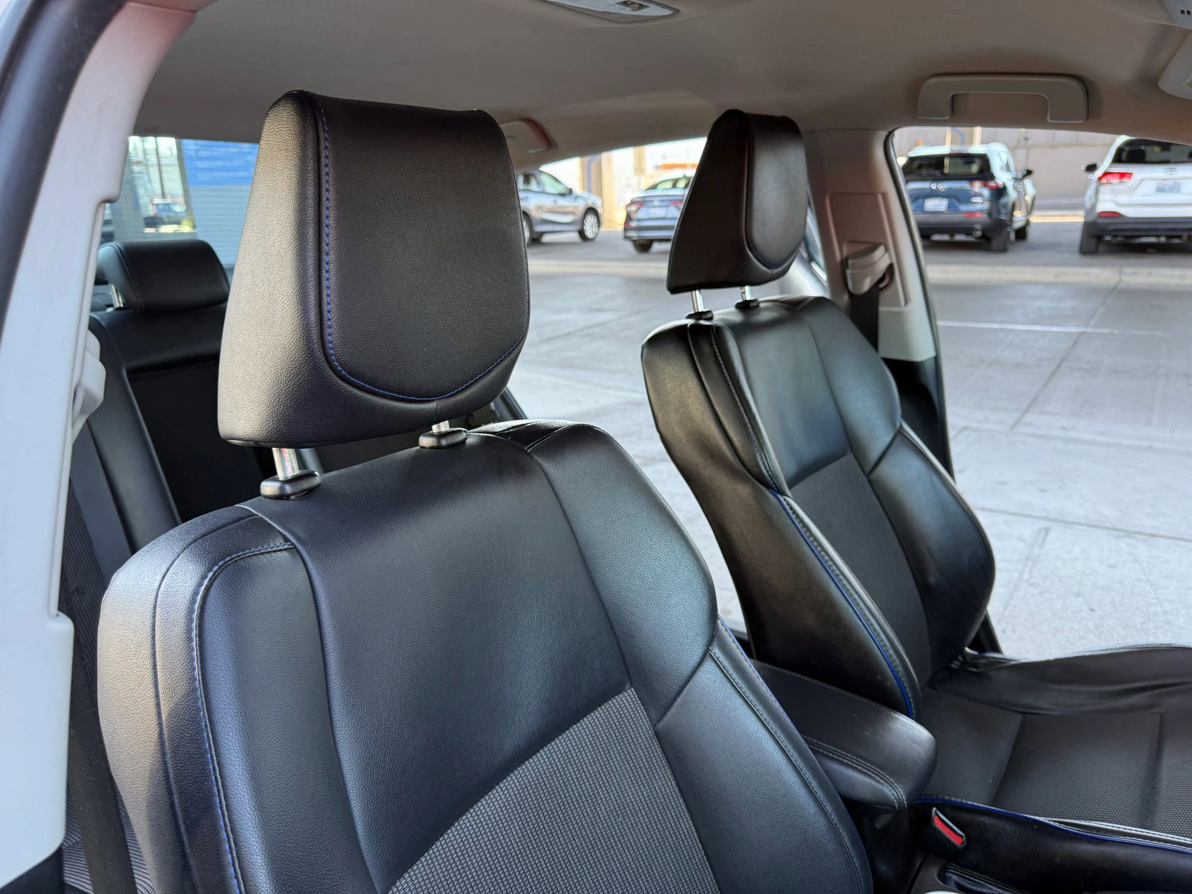 Used 2017 Toyota Corolla SE image 24