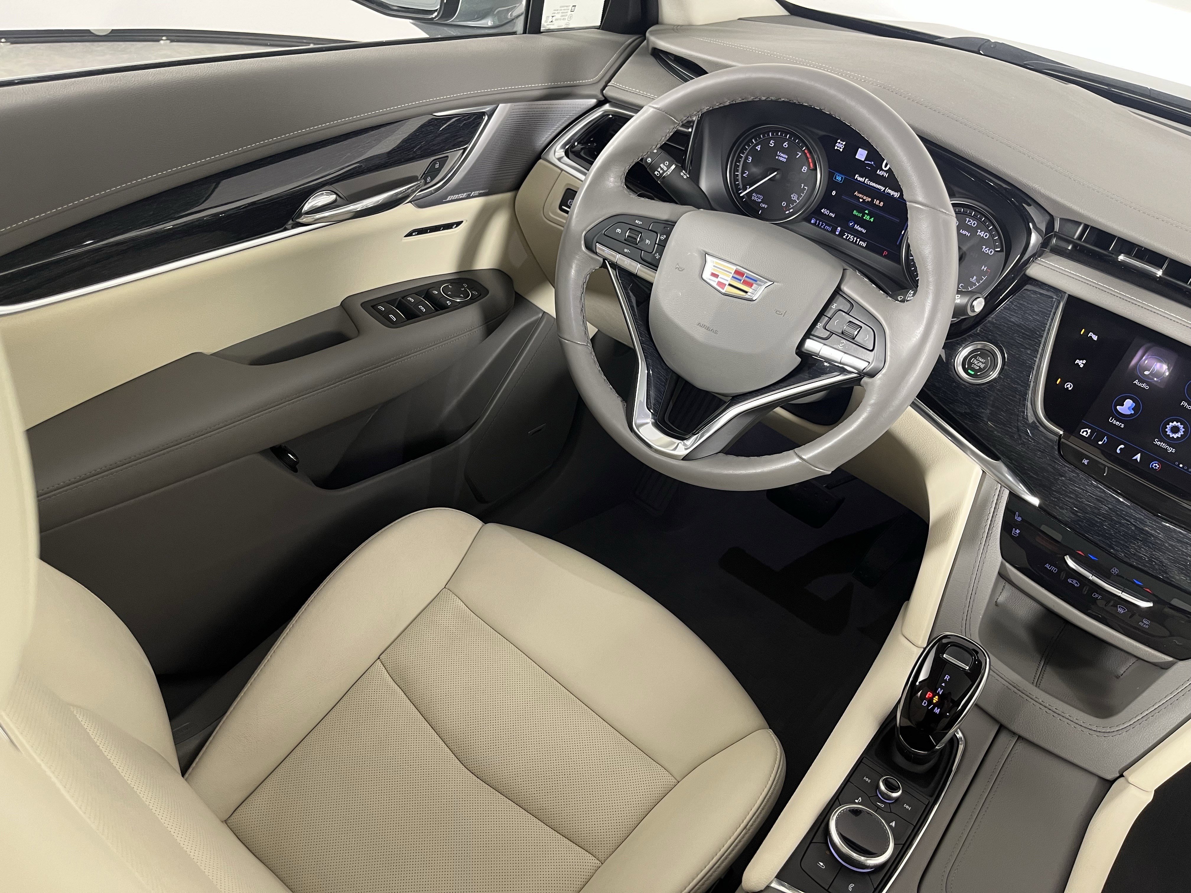 Used 2023 Cadillac XT6 Premium Luxury w/ Technology Package image 9