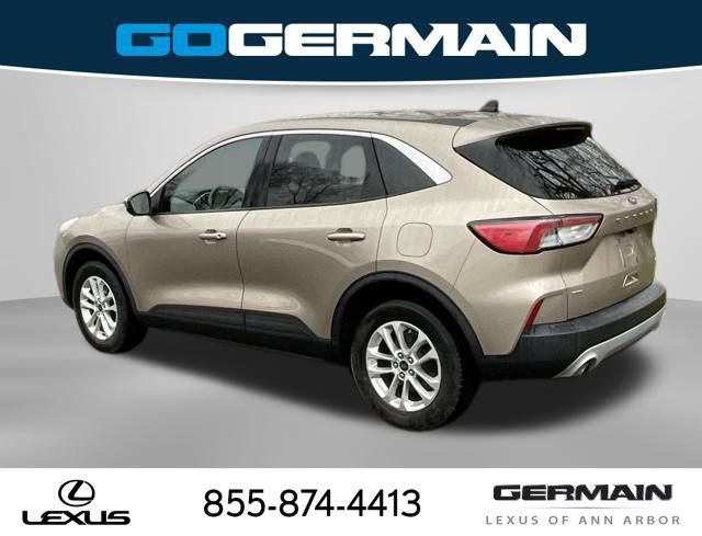 Used 2020 Ford Escape SE image 5