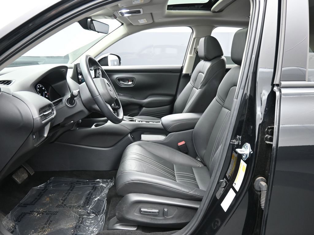 Certified 2025 Honda HR-V EX-L image 32