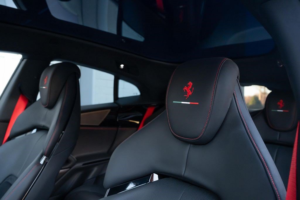 Used 2025 Ferrari Purosangue AWD/4WD image 45
