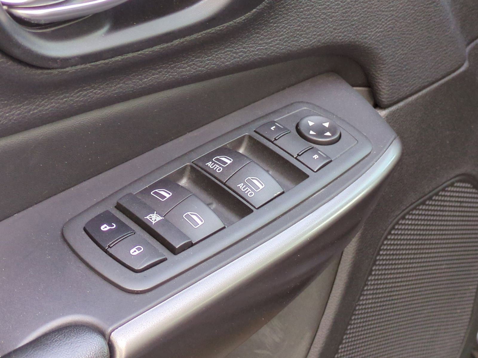 Used 2021 Jeep Cherokee Latitude Lux image 15