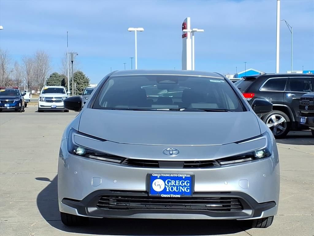 New 2026 Toyota Prius LE image 2