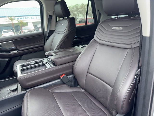 Used 2025 Ford Expedition Max Platinum w/ Platinum Ultimate Package image 10