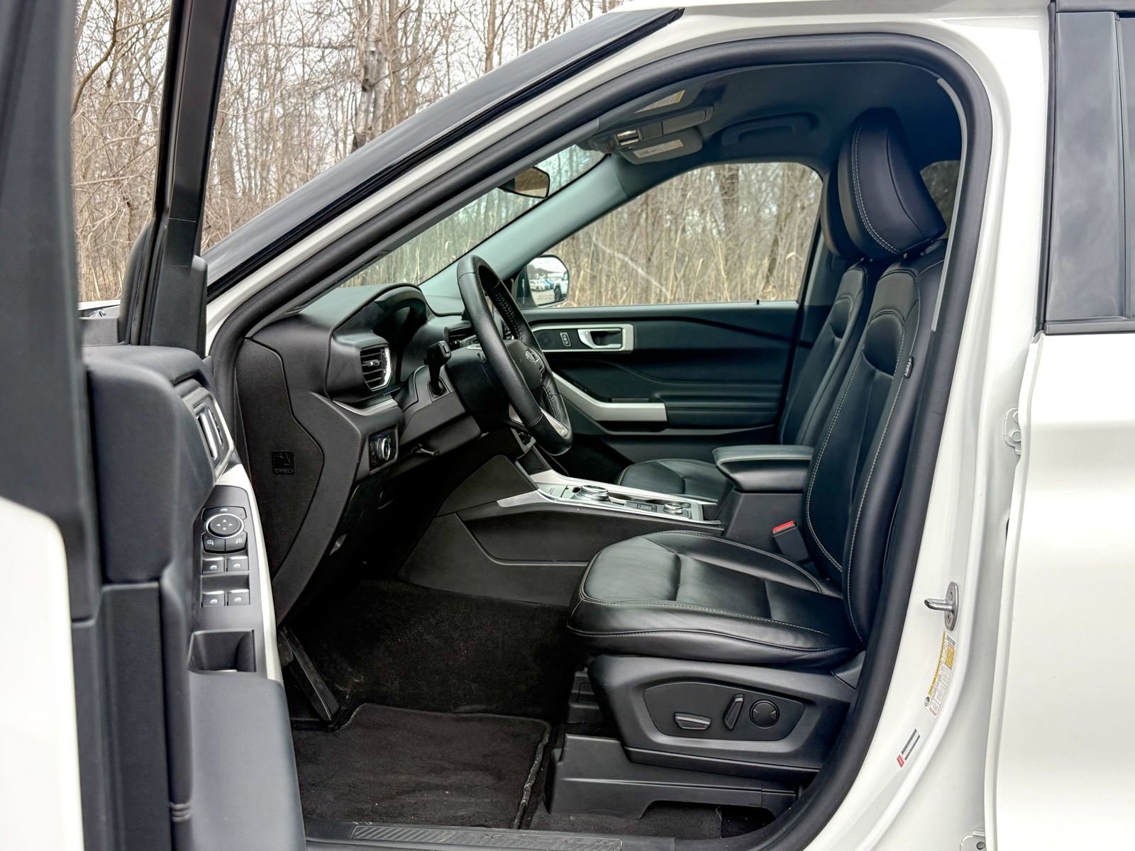 Certified 2023 Ford Explorer XLT w/ Equipment Group 202A image 18