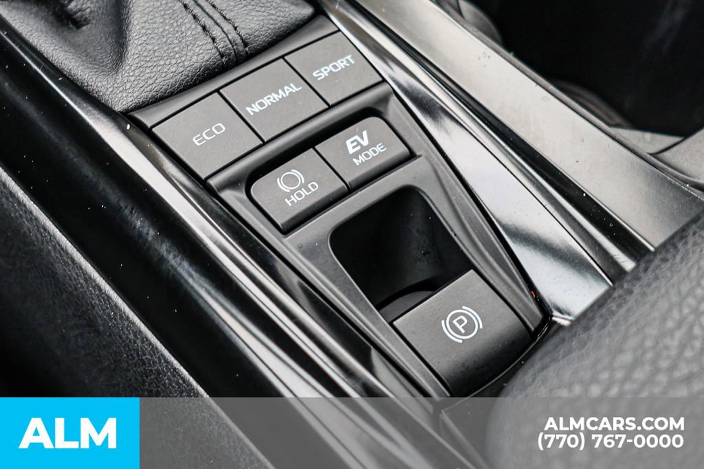 Used 2025 Toyota Camry LE image 44