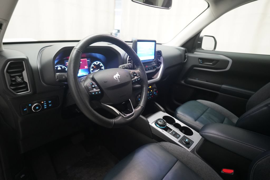 Used 2023 Ford Bronco Sport Outer Banks AWD/4WD image 8