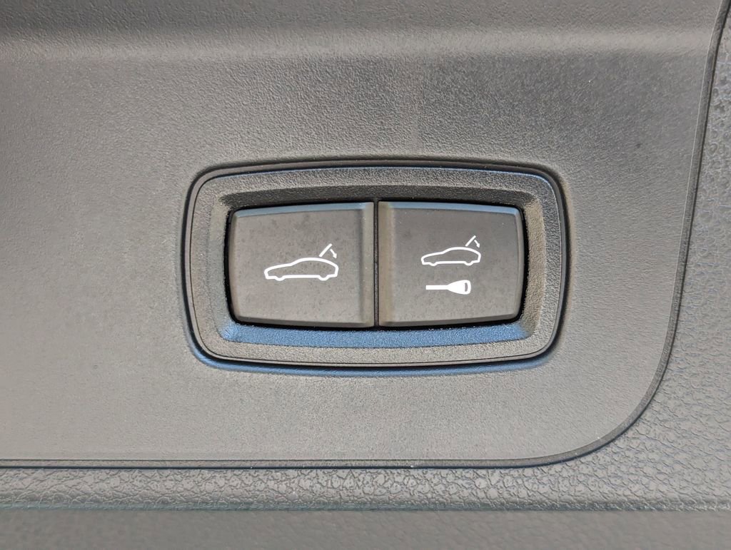 Used 2021 Porsche Panamera RWD image 28
