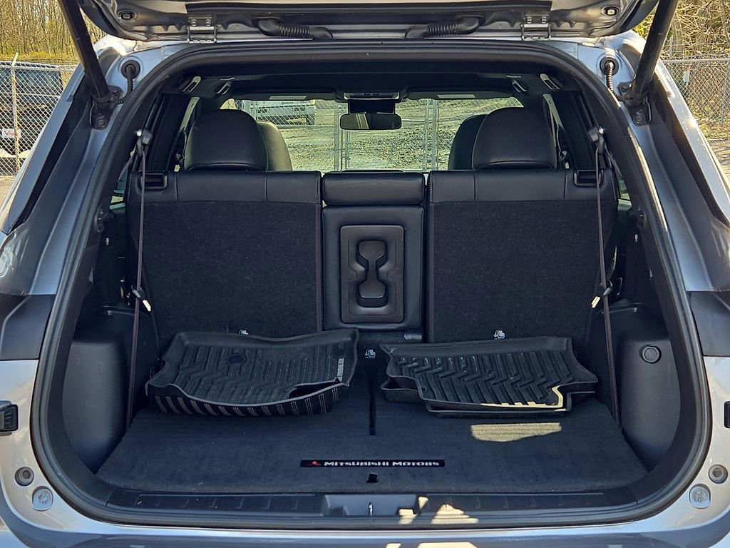 Used 2022 Mitsubishi Outlander SEL Black Edition image 29