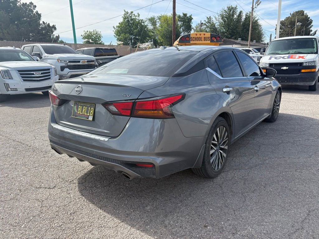 Used 2023 Nissan Altima 2.5 SV w/ SV Premium Package FWD image 4