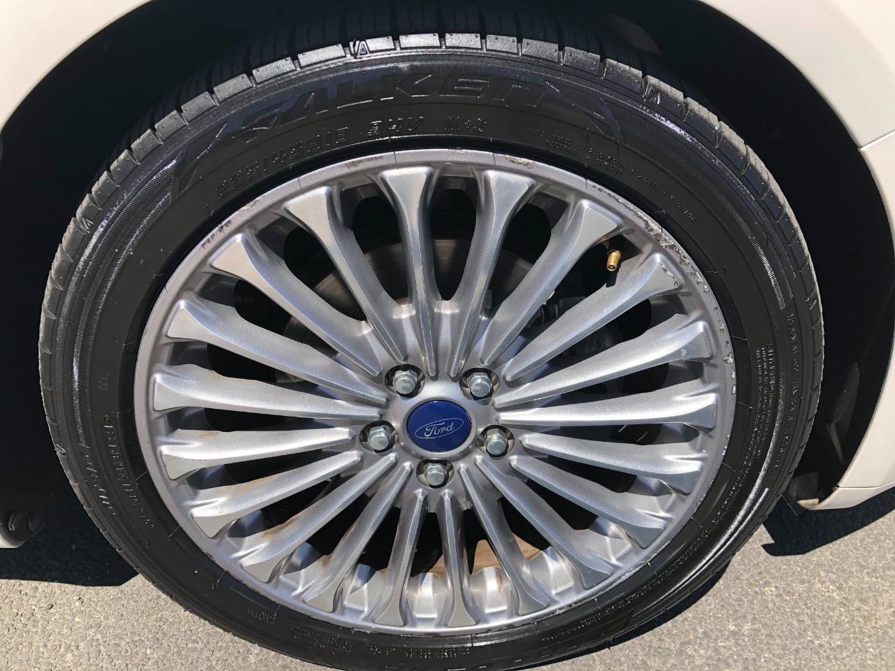 Used 2013 Ford Fusion Titanium w/ Titanium Driver Assist Pkg FWD image 8