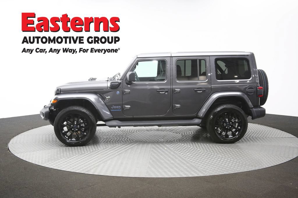 Used 2025 Jeep Wrangler Unlimited Sahara AWD/4WD image 55