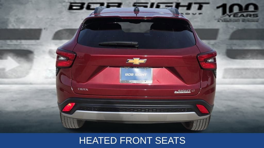 Used 2025 Chevrolet Trax LT w/ LT Convenience Package image 5