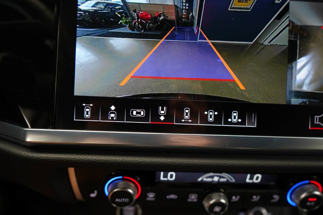 Used 2024 Audi Q3 2.0T Premium Plus w/ Premium Plus Package image 94