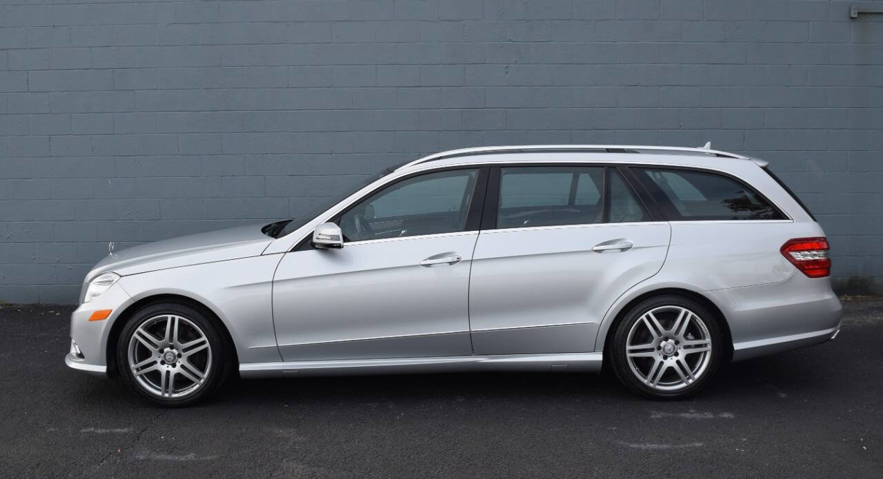 Used 2011 Mercedes-Benz E 350 4MATIC Wagon image 9