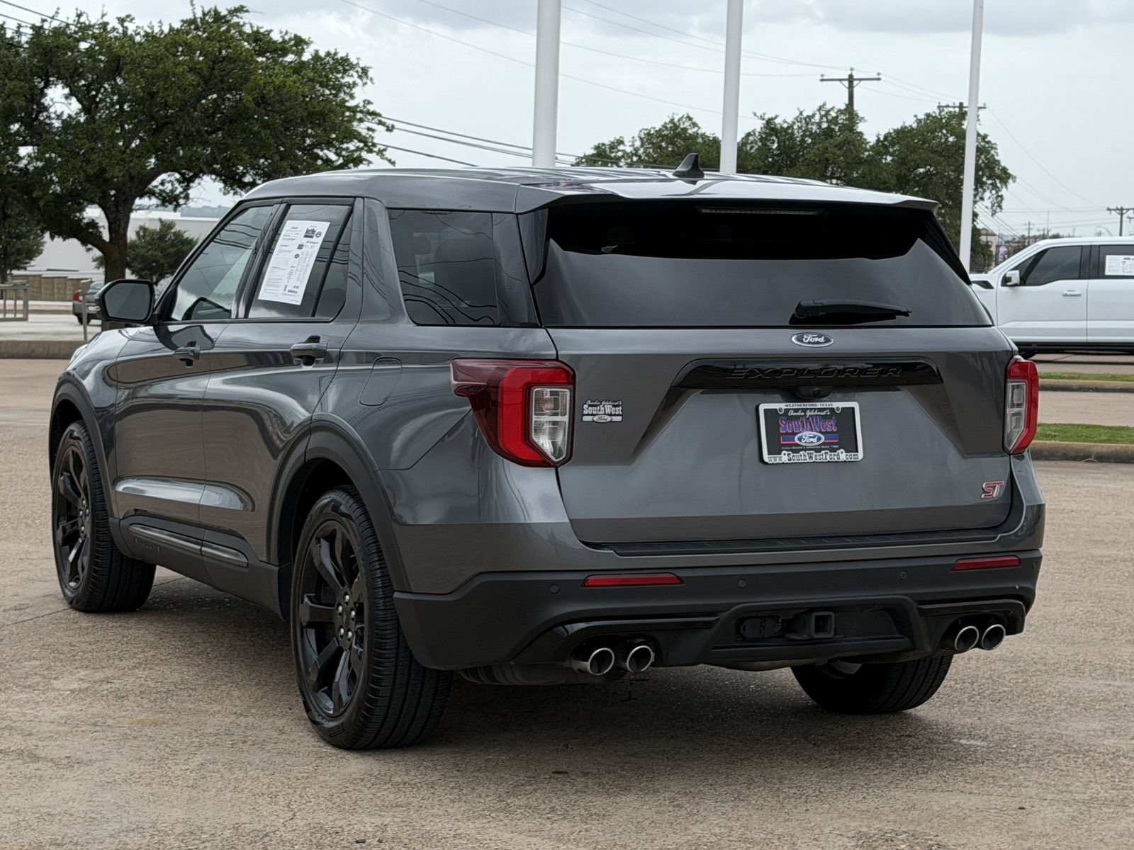 Used 2022 Ford Explorer ST w/ Equipment Group 401A RWD image 6