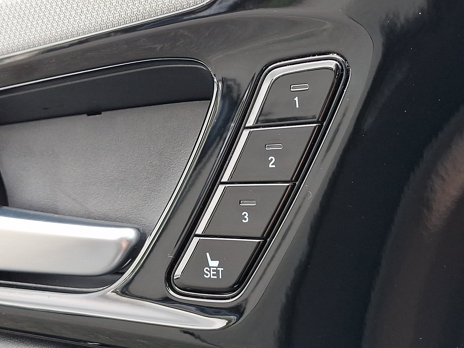 Used 2023 Acura MDX A-Spec AWD/4WD image 29