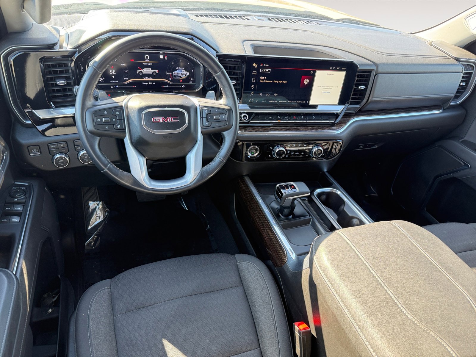 Used 2023 GMC Sierra 1500 Elevation image 15