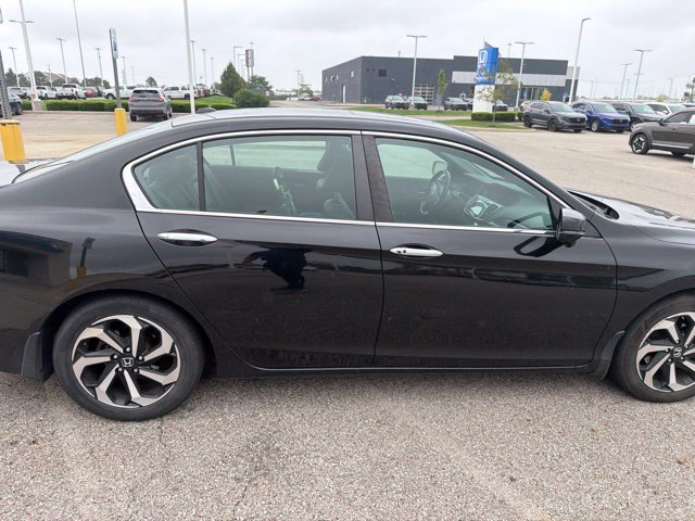 Used 2017 Honda Accord EX-L image 8