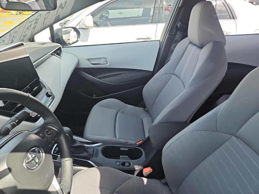 Used 2026 Toyota Corolla SE w/ SE Package FWD image 5
