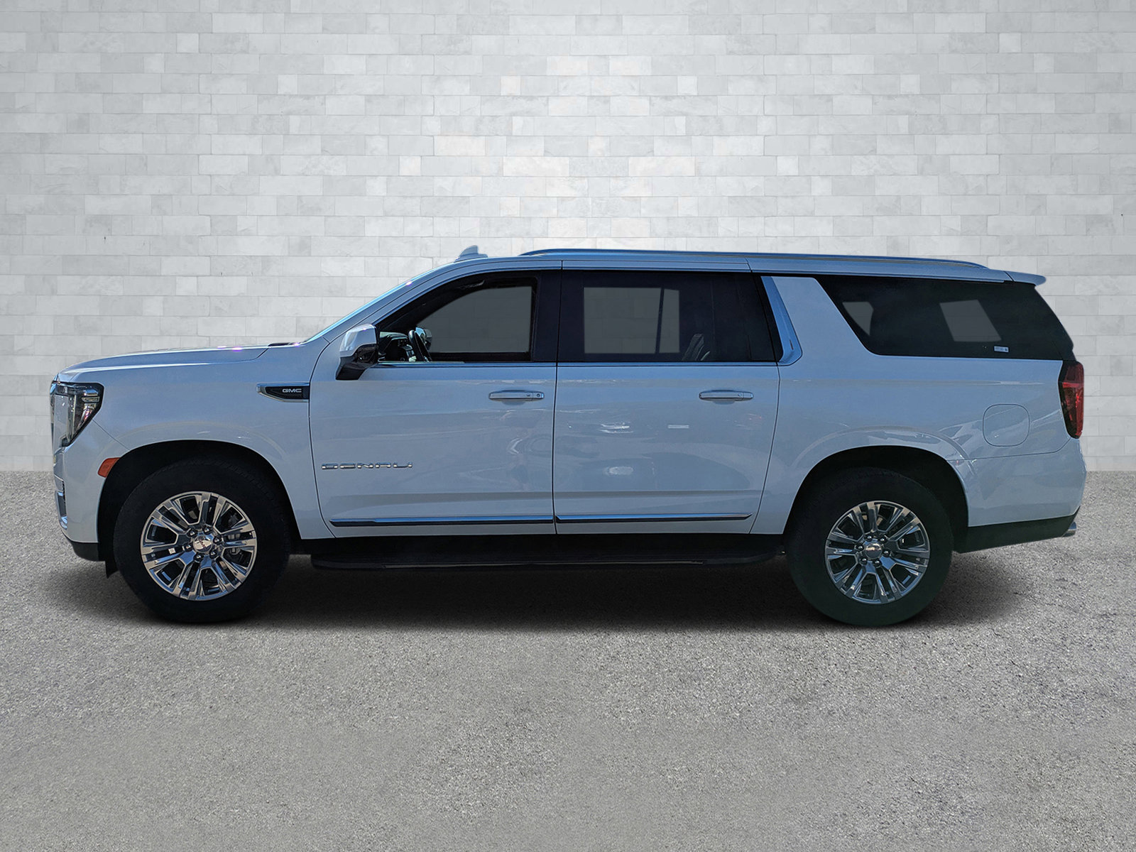 Used 2024 GMC Yukon XL Denali image 8