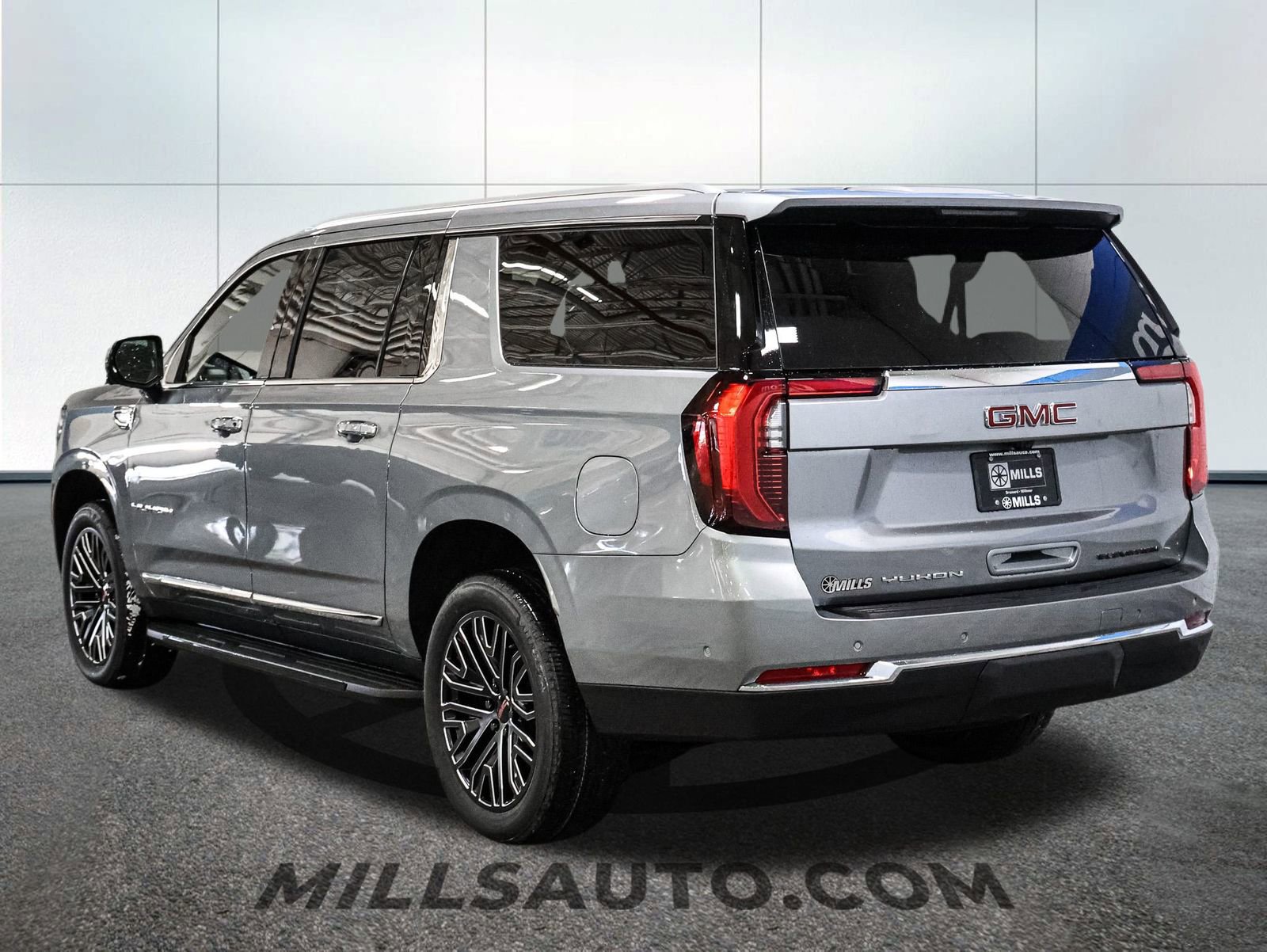 New 2026 GMC Yukon XL Elevation w/ LPO, Floor Liner Package image 5