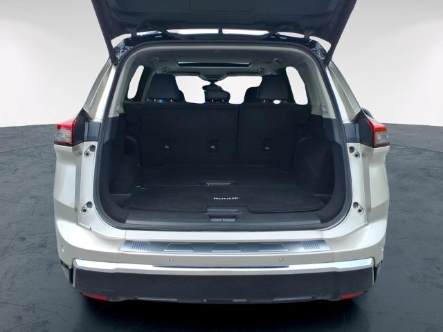Used 2025 Nissan Rogue Platinum w/ Platinum Premium Package AWD/4WD image 11