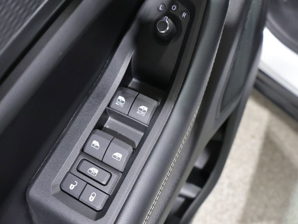 Used 2023 Jeep Grand Cherokee L Laredo AWD/4WD image 14