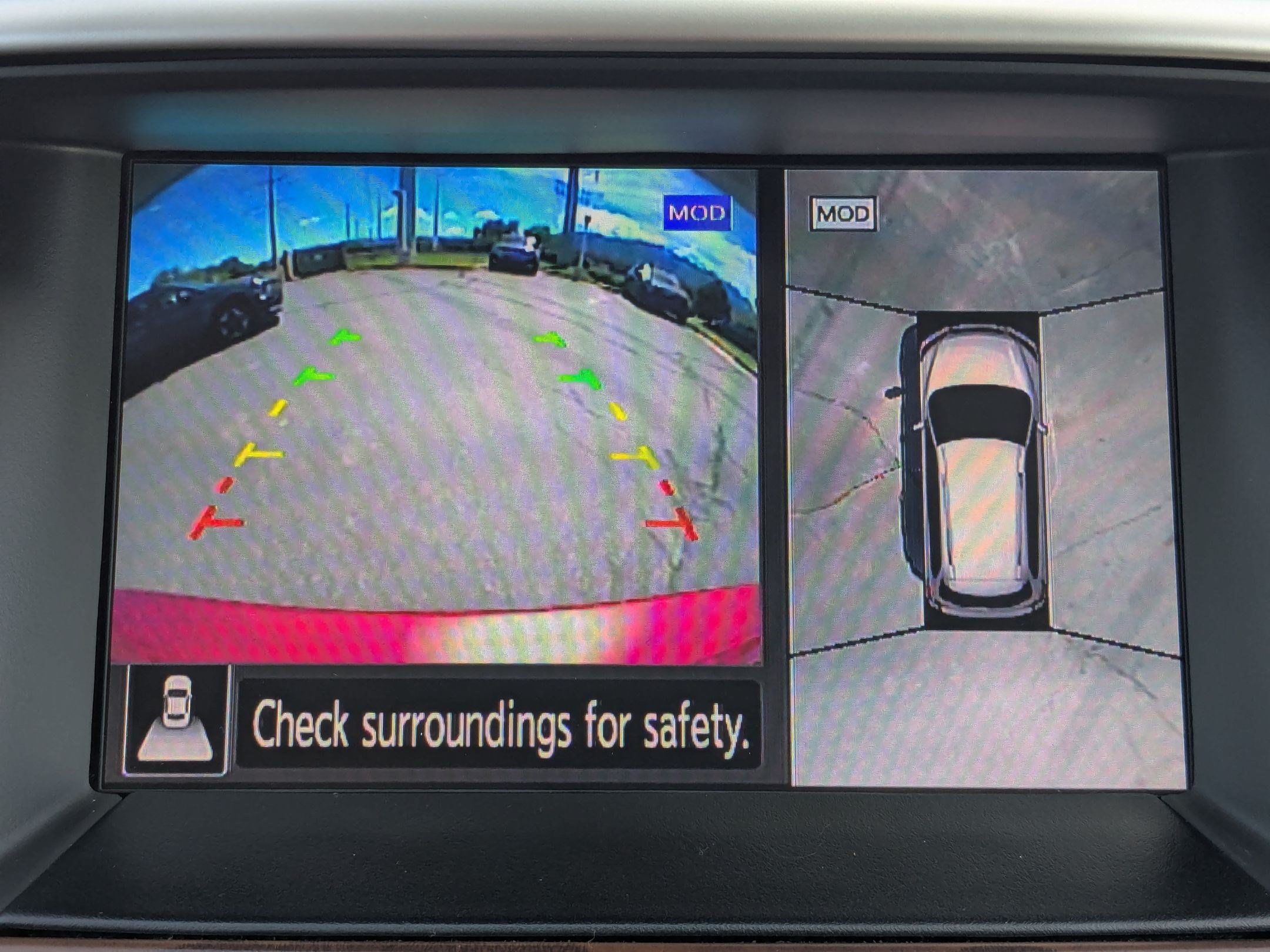 Used 2017 Nissan Pathfinder Platinum w/ Family Entertainment Package AWD/4WD image 21