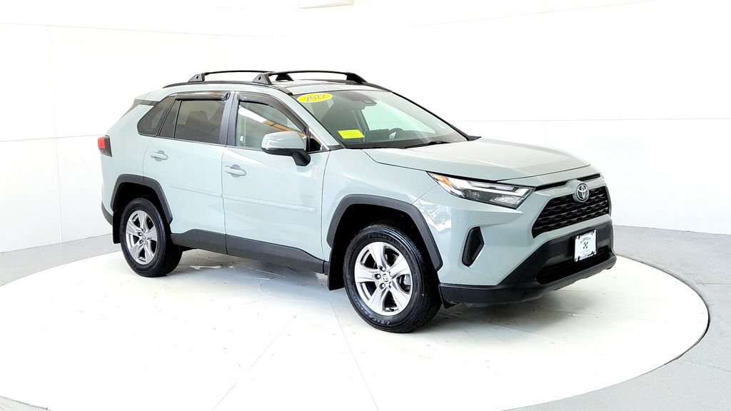 Used 2022 Toyota RAV4 XLE w/ Convenience Package AWD/4WD image 7