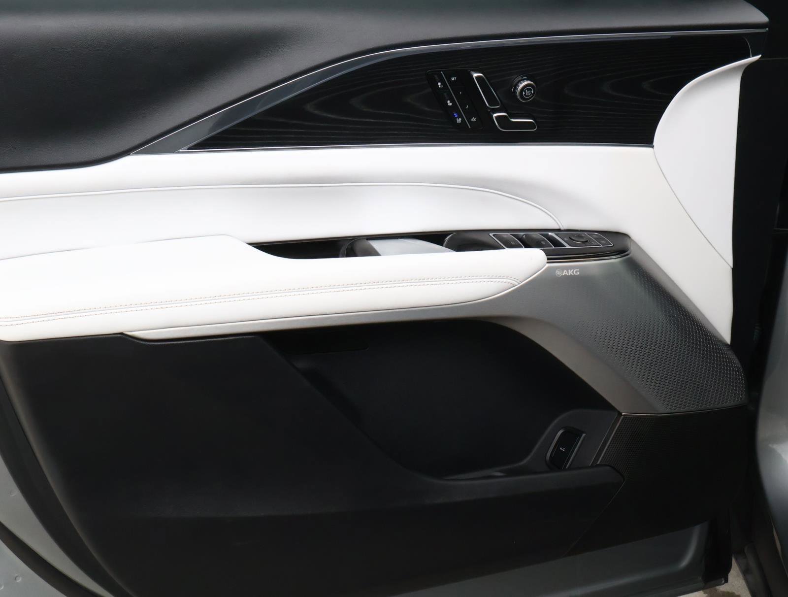 Certified 2024 Cadillac Lyriq Luxury image 20