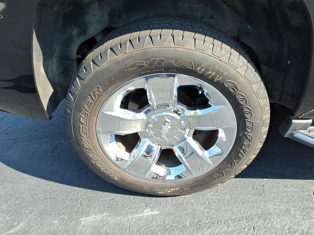 Used 2017 Chevrolet Tahoe Premier AWD/4WD image 11
