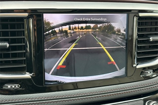 Used 2020 Chrysler Pacifica Limited image 26