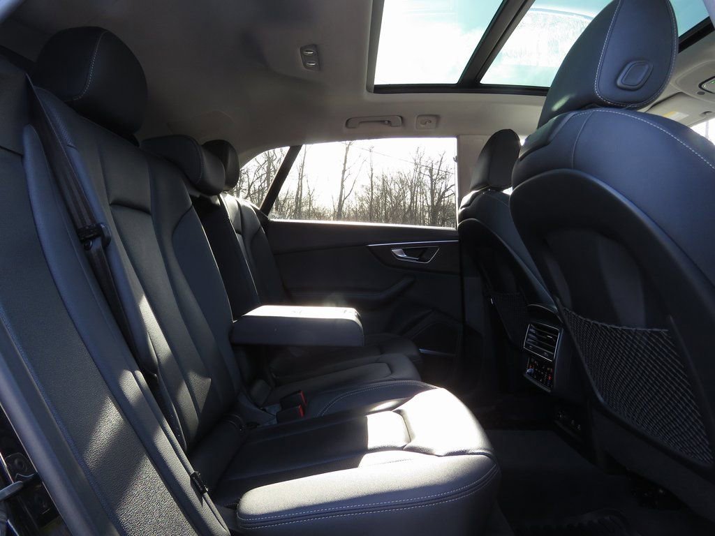 Used 2022 Audi Q8 Prestige image 16