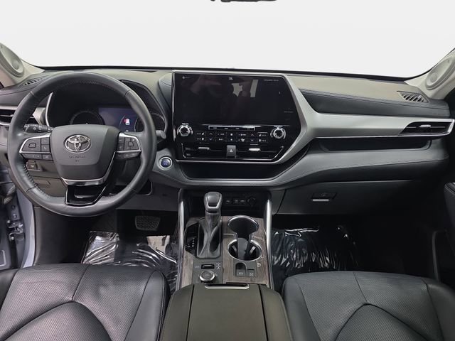 Used 2021 Toyota Highlander Platinum image 10