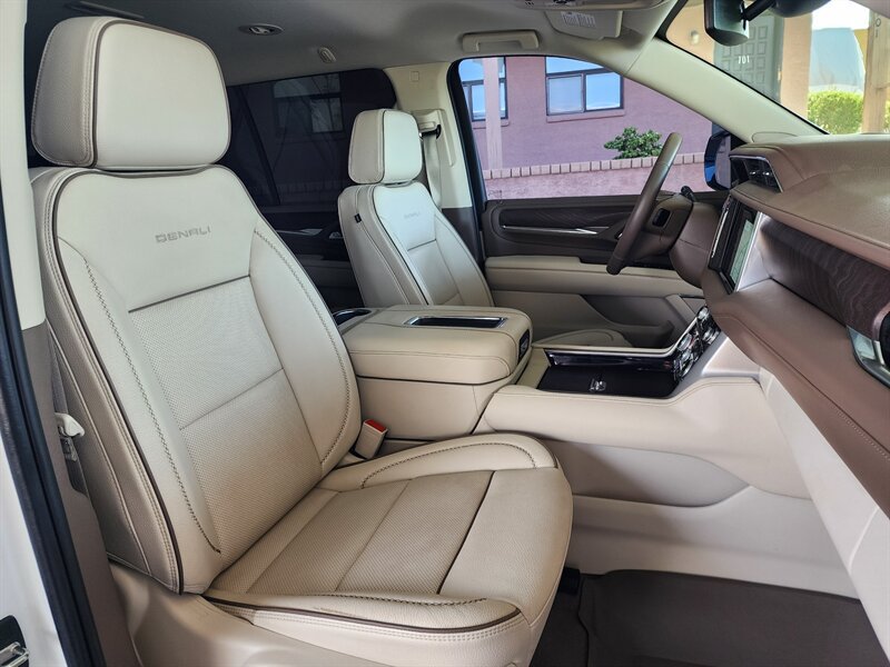 Used 2023 GMC Yukon Denali w/ LPO, Floor Liner Package RWD image 73